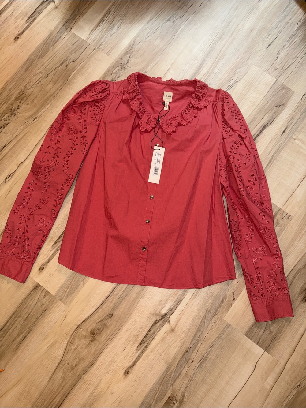 NWT La Vie Eyelet Collar Button-Down Blouse SIZE L